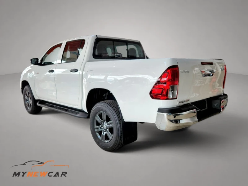 Toyota Hilux 2.4GD-6 Xtra Cab 4×2 Raider Auto