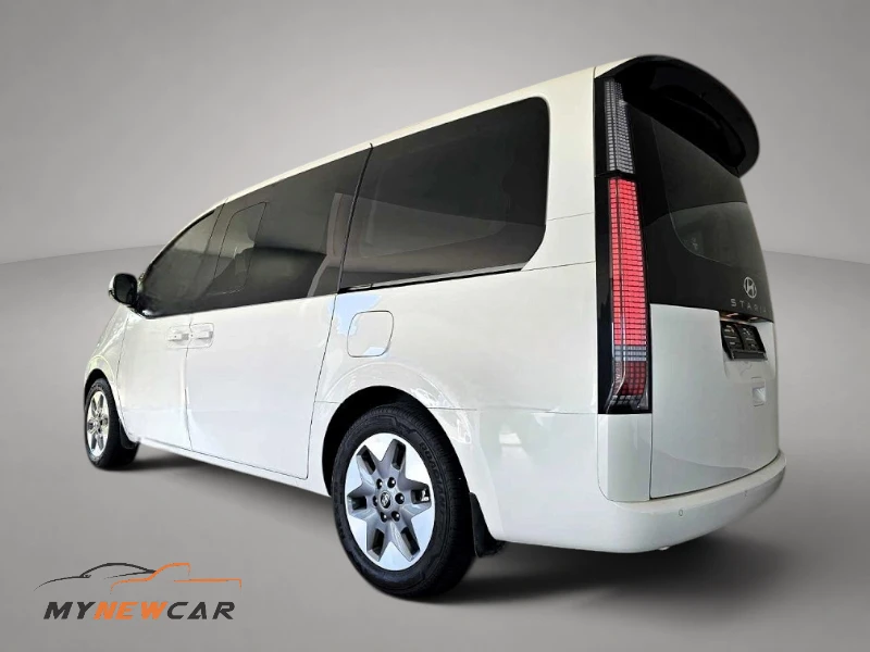 Hyundai Staria 2.2D Elite Auto